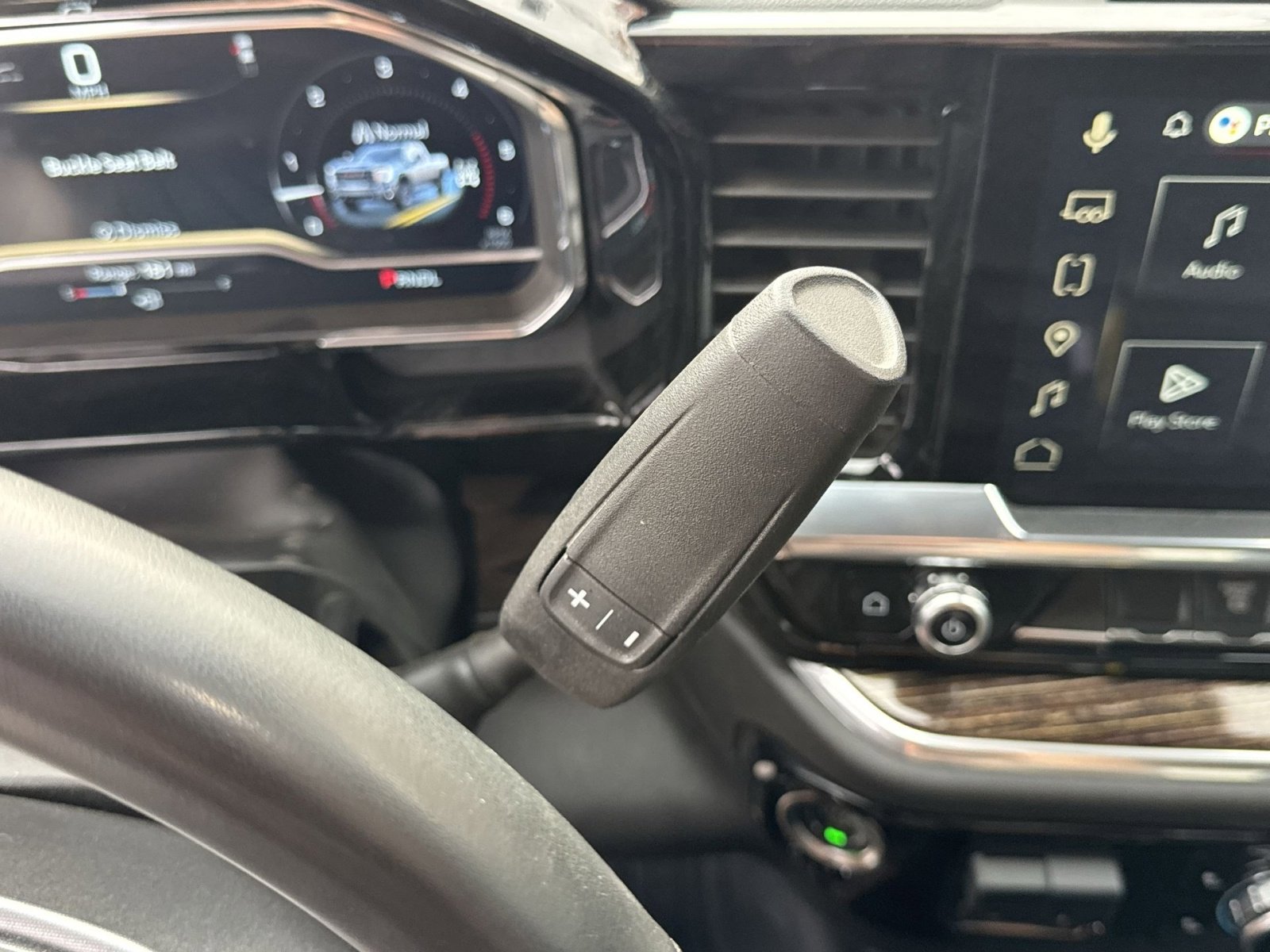 Used 2025 GMC Sierra 3500 SLE w/ SLE Value Package image 28