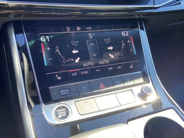 Used 2025 Audi Q7 3.0T Premium image 20