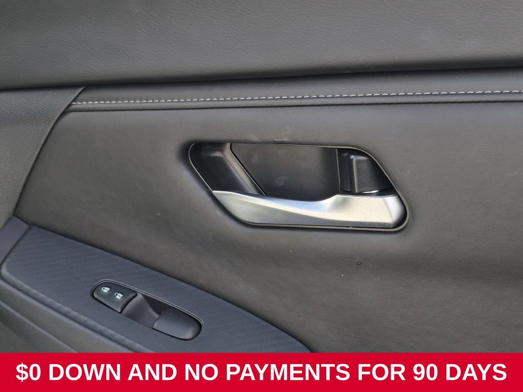Used 2025 Nissan Sentra SV FWD image 33