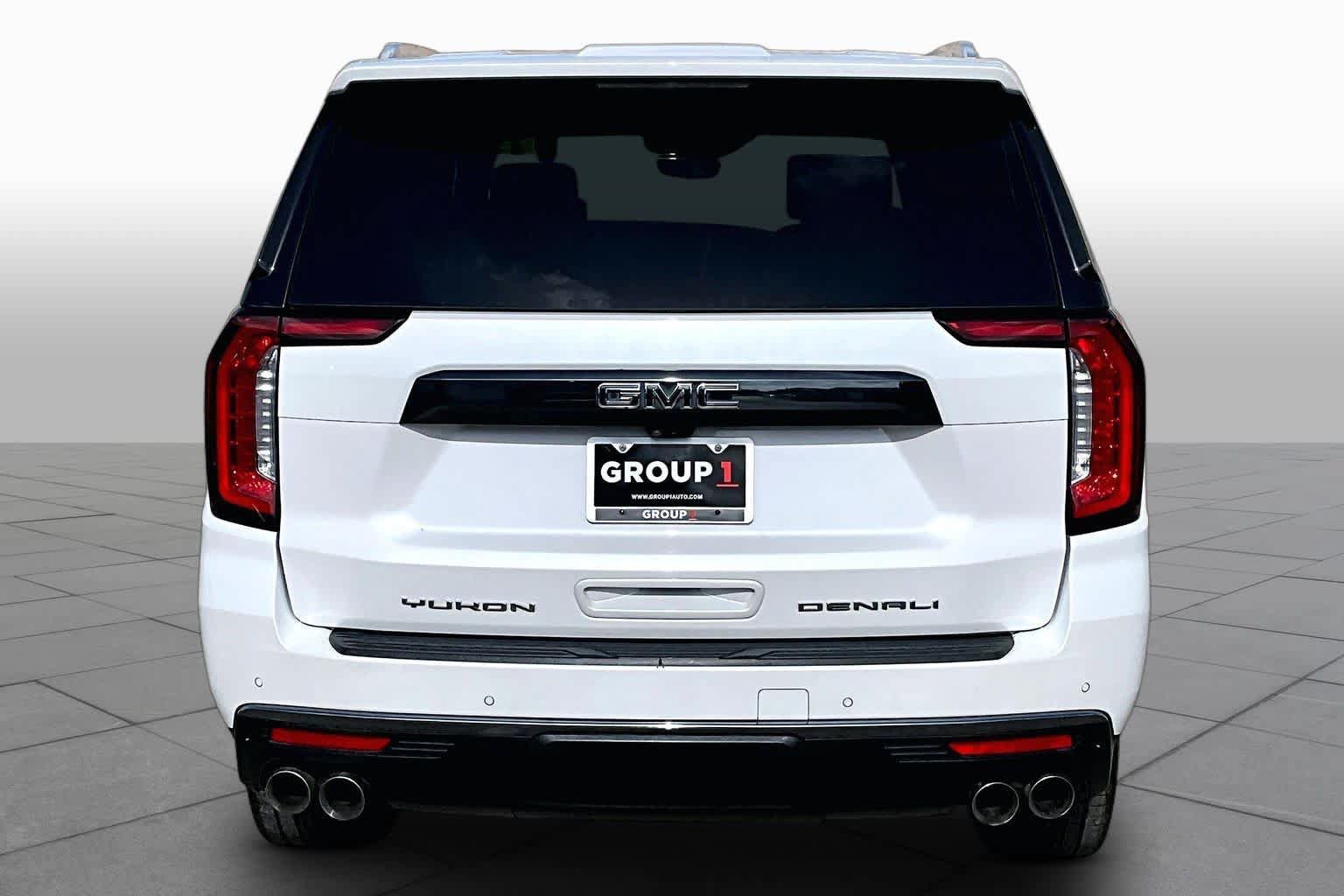 Used 2023 GMC Yukon Denali Ultimate AWD/4WD image 8