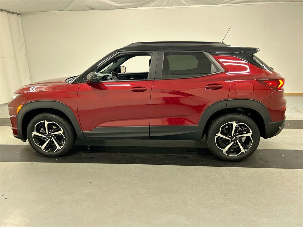 Used 2023 Chevrolet TrailBlazer RS w/ Sun and Liftgate Package image 6