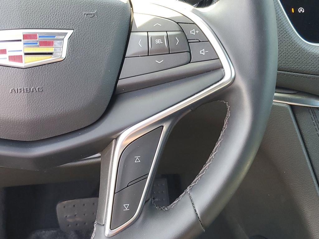 Certified 2024 Cadillac XT5 Luxury w/ LPO, Premium Carpet Package FWD image 12