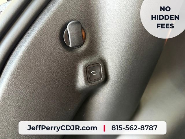 New 2026 Jeep Compass Limited w/ Sun, Sound & Navigation Group AWD/4WD image 29