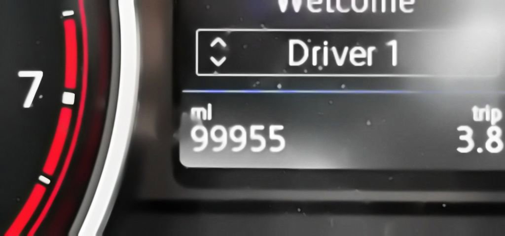 Used 2020 Volkswagen Tiguan S image 17