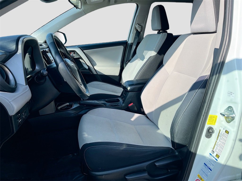 Used 2018 Toyota RAV4 Adventure image 21