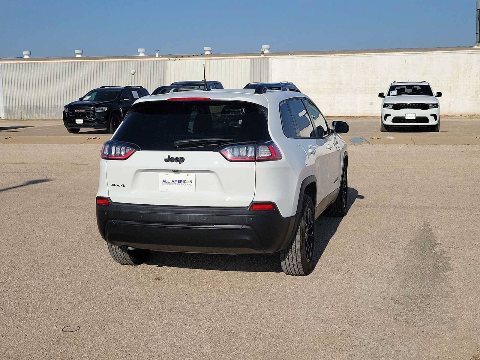 Used 2023 Jeep Cherokee Altitude Lux AWD/4WD image 9