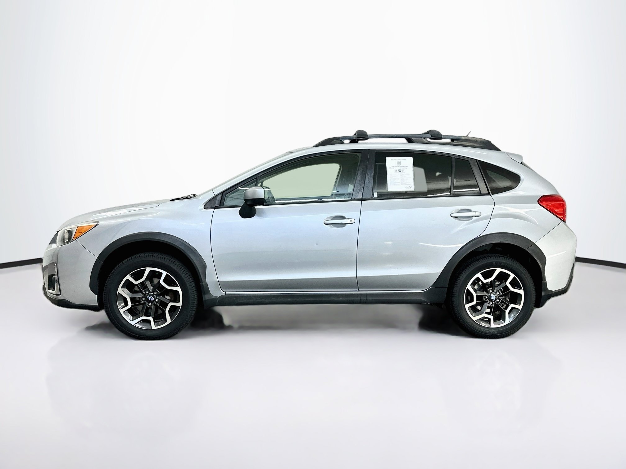 Used 2016 Subaru Crosstrek 2.0i Premium w/ Moonroof Package AWD/4WD image 4