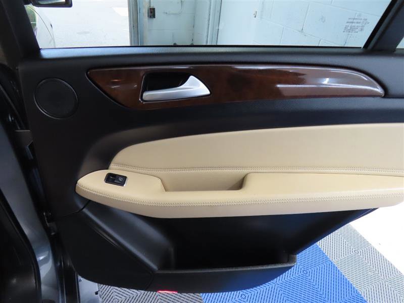 Used 2018 Mercedes-Benz GLS 450 4MATIC w/ Premium Package image 38