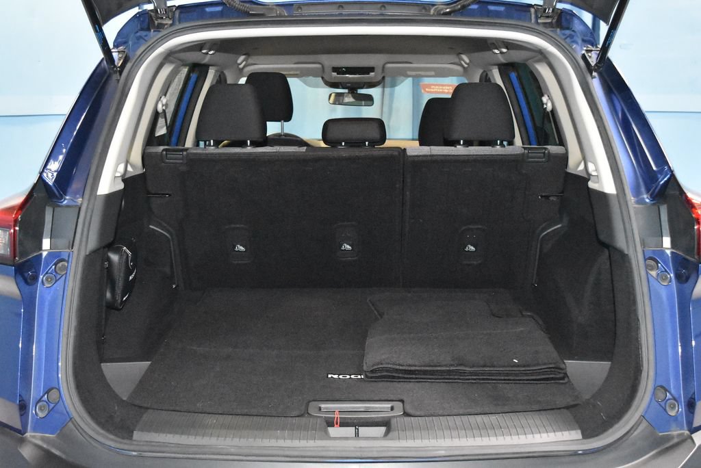 Used 2023 Nissan Rogue SV FWD image 28