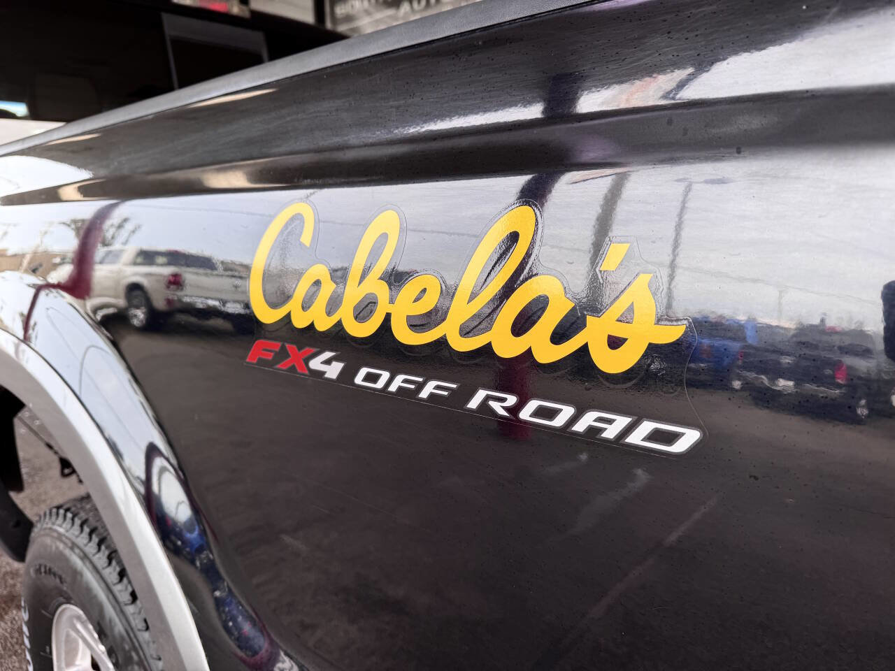 Used 2010 Ford F250 Cabela's image 3