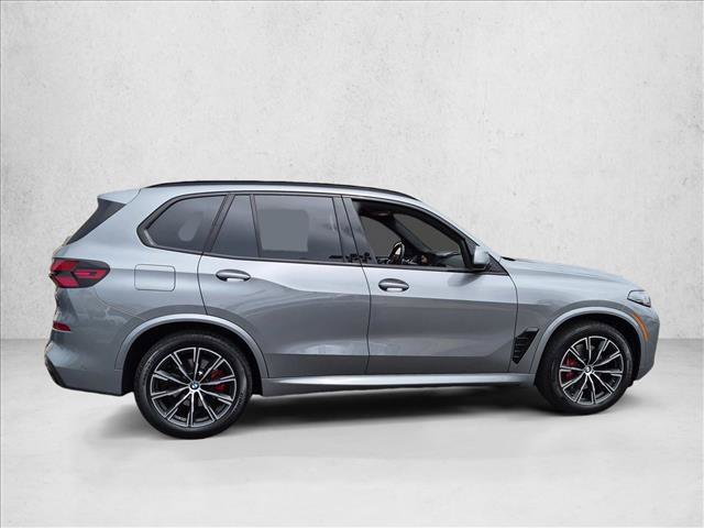 Used 2024 BMW X5 xDrive40i w/ M Sport Package AWD/4WD image 4