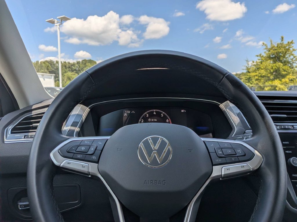 Used 2024 Volkswagen Tiguan Wolfsburg Edition AWD/4WD image 26