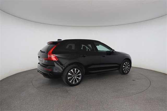 Used 2023 Volvo XC60 B5 Plus image 20