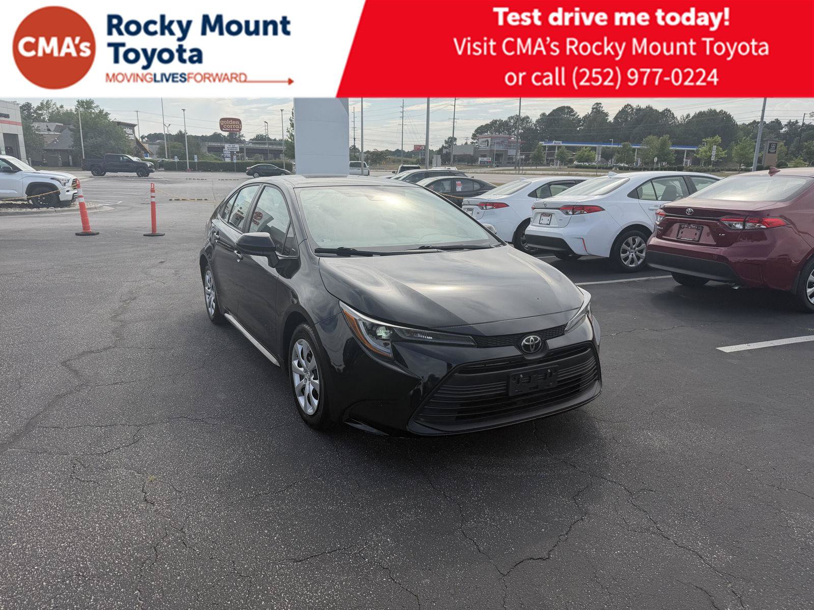 Used 2023 Toyota Corolla LE FWD image 1