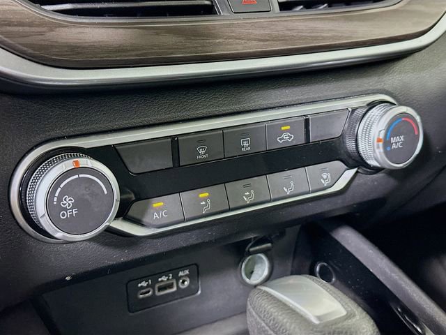 Used 2024 Nissan Altima 2.5 SV image 17