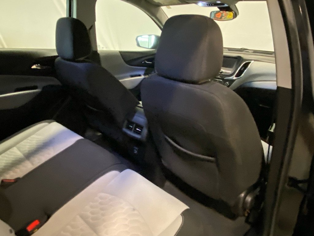 Used 2021 Chevrolet Equinox LS image 25