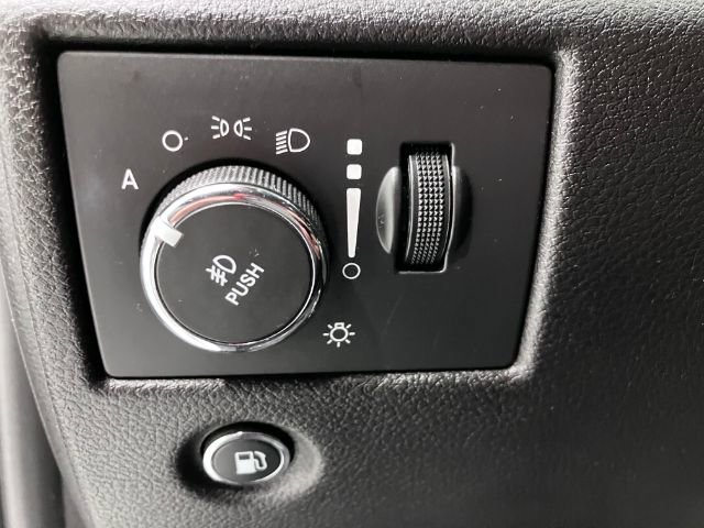 Used 2017 Jeep Grand Cherokee Laredo image 33