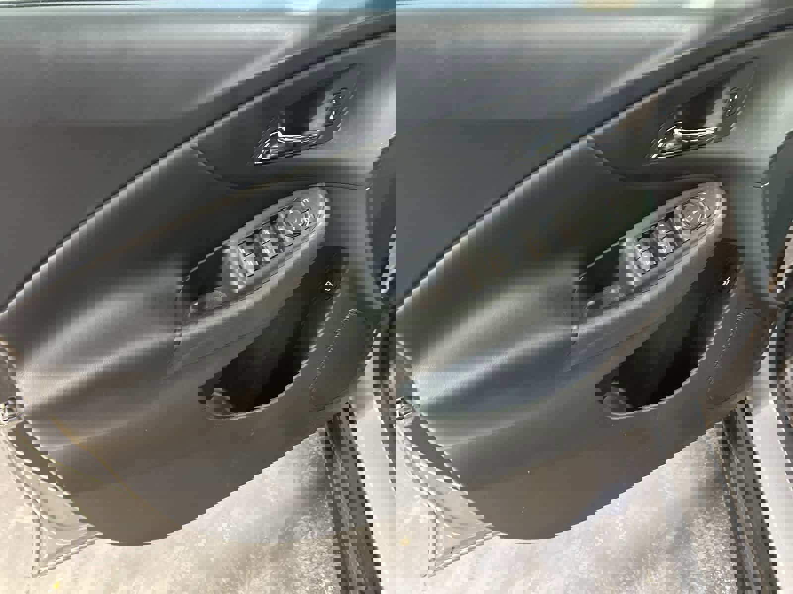 Used 2018 Chevrolet Volt LT w/ Comfort Package image 22