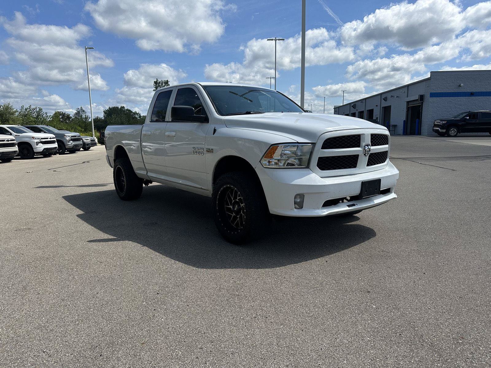 Used 2018 RAM 1500 Express w/ Express Value Package AWD/4WD image 9