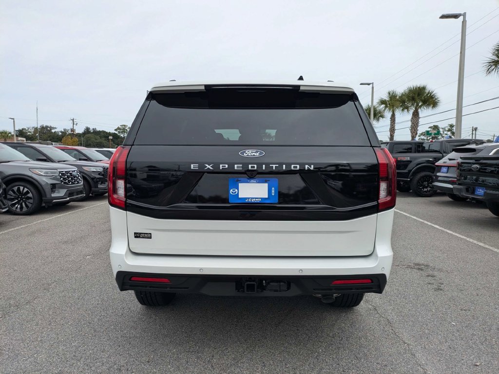 New 2027 Ford Expedition Active RWD image 5