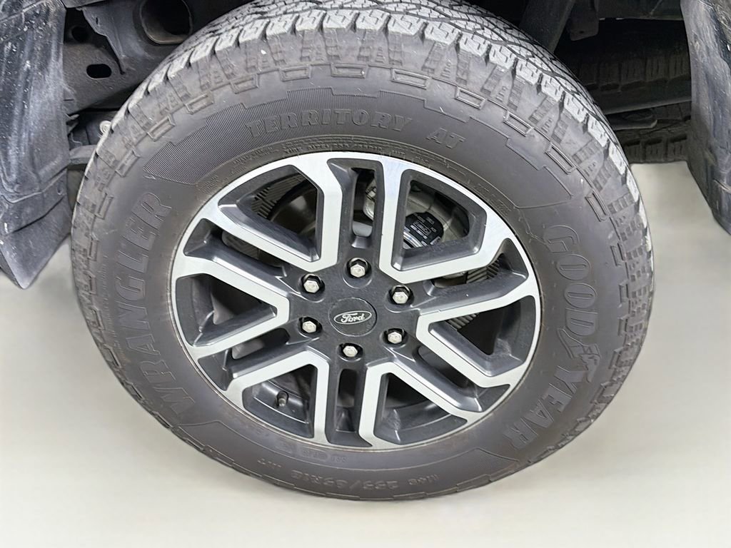 Used 2025 Ford Ranger Lariat w/ FX4 Off-Road Package image 32