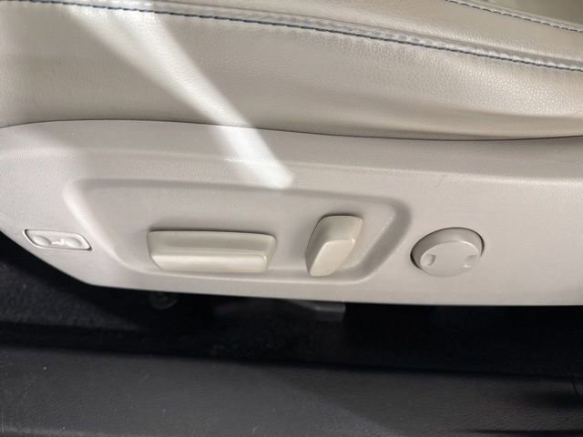 Used 2019 Toyota Highlander XLE image 23