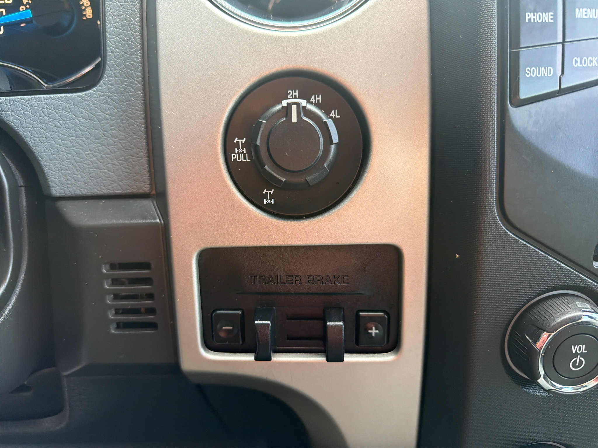 Used 2014 Ford F150 XLT w/ Equipment Group 302A Luxury AWD/4WD image 32