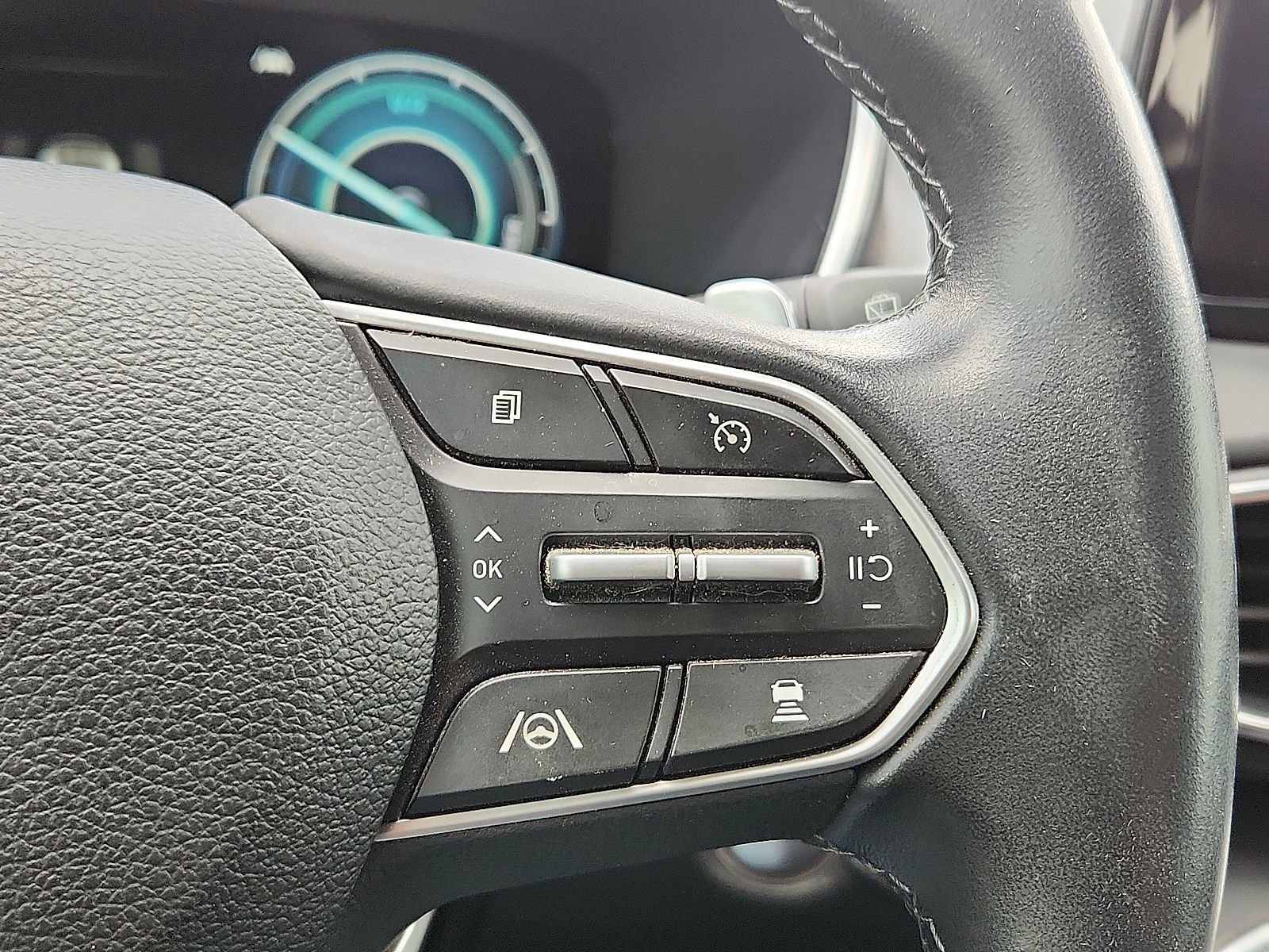Used 2023 Hyundai Santa Fe SEL Premium AWD/4WD image 17