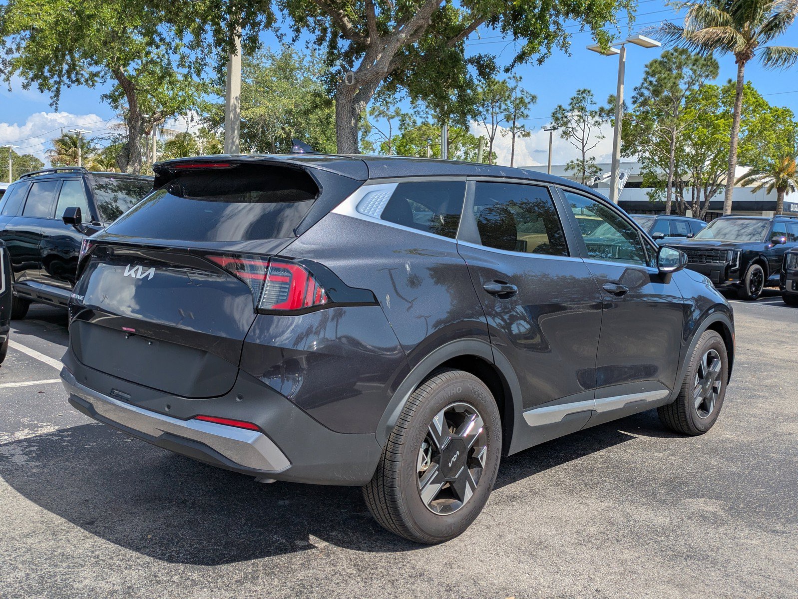 Certified 2026 Kia Sportage LX FWD image 4