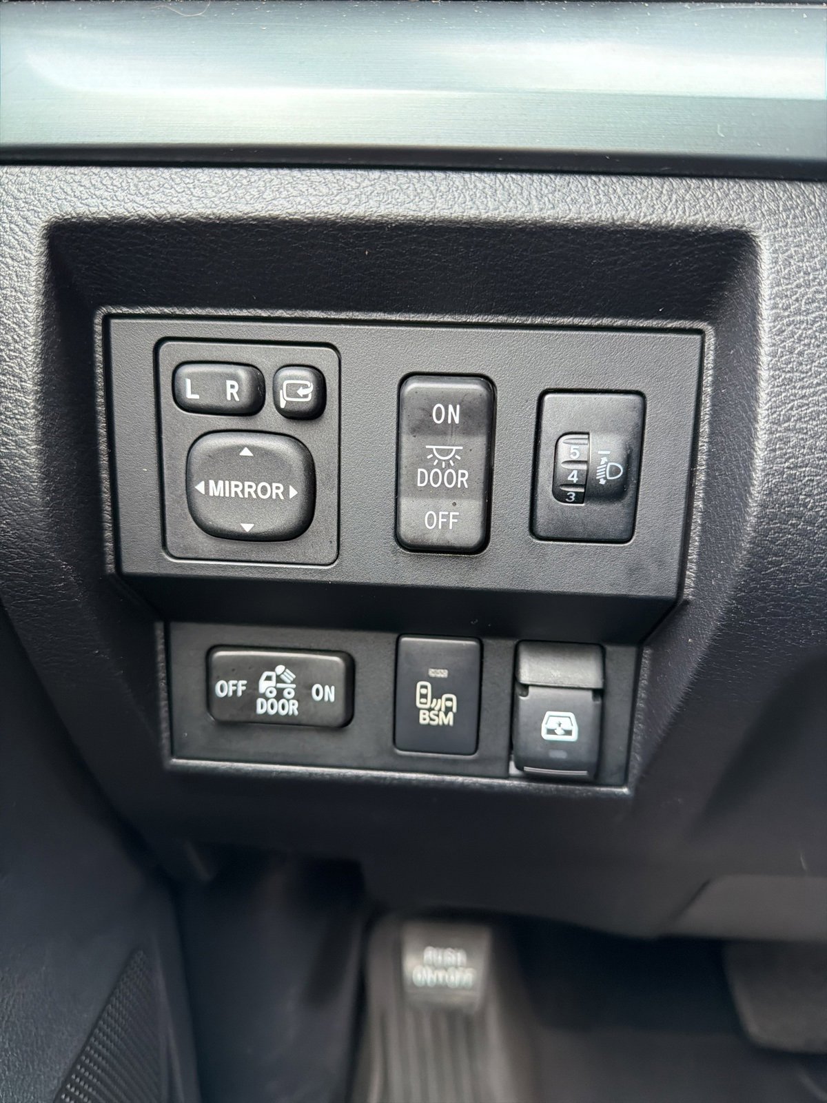 Used 2014 Toyota Tundra Platinum image 53