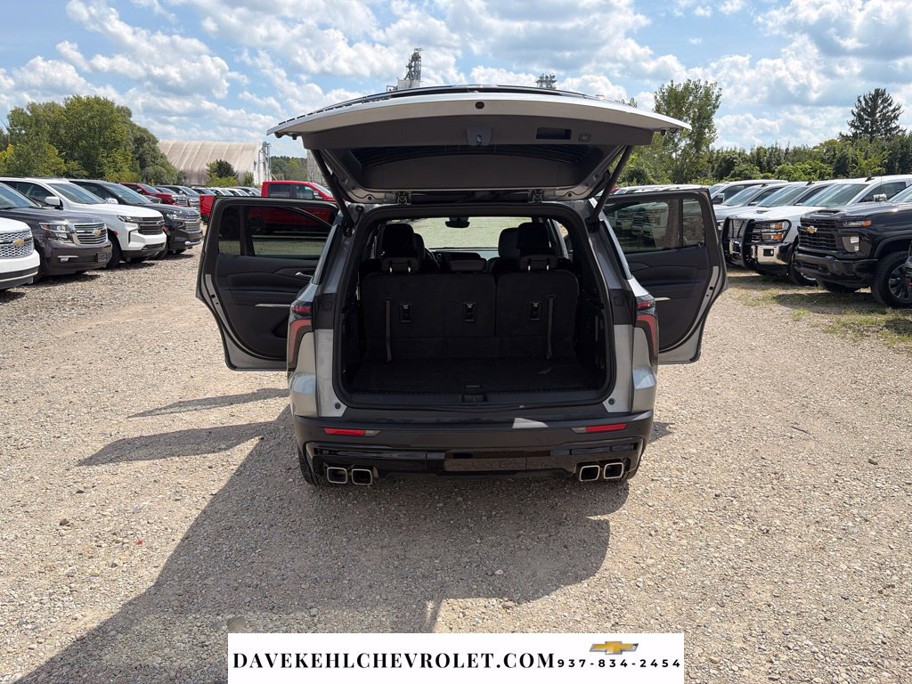 Used 2026 Chevrolet Traverse LT w/ Midnight/Sport Edition AWD/4WD image 28