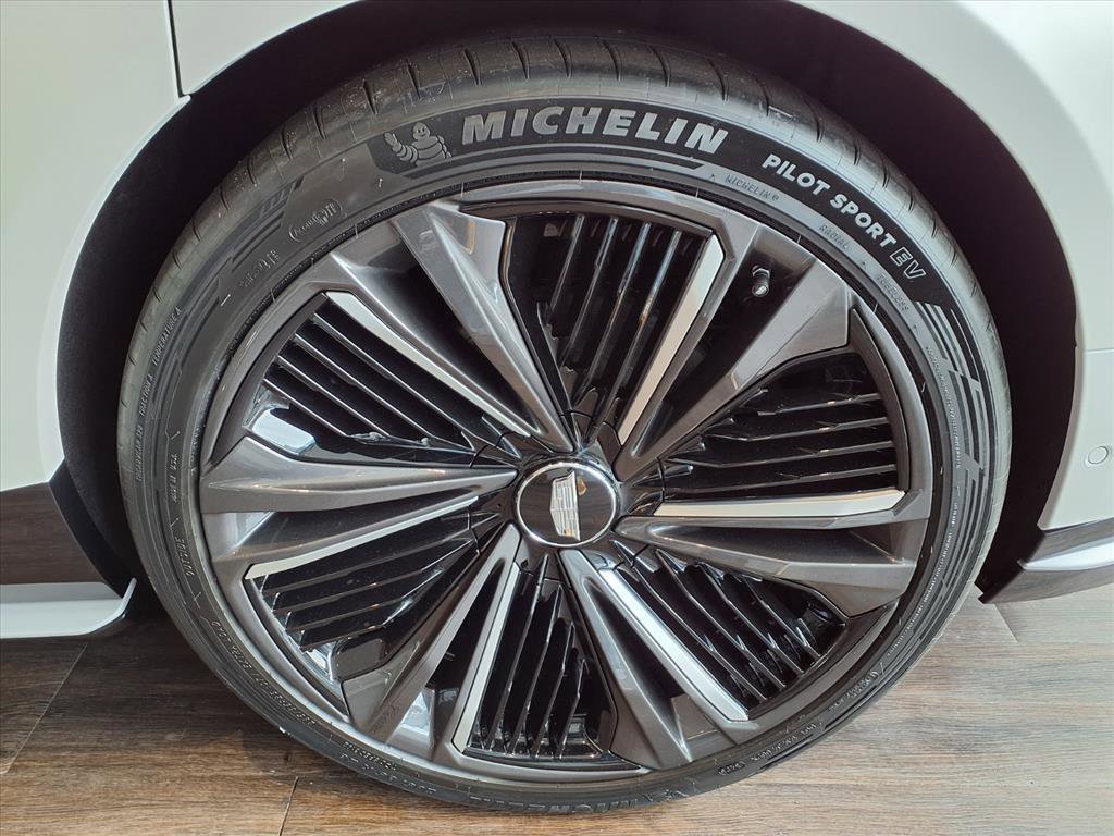 New 2025 Cadillac Celestiq image 4