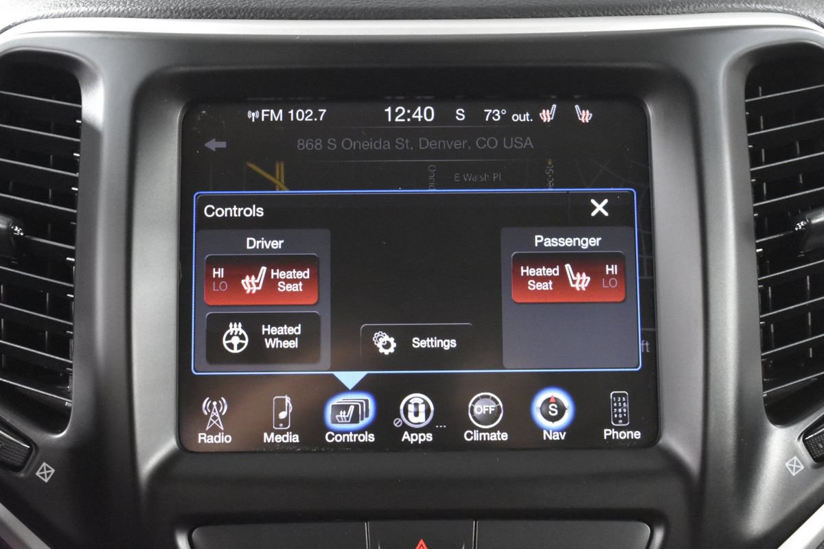 Used 2015 Jeep Cherokee Trailhawk w/ Cold Weather Group image 18