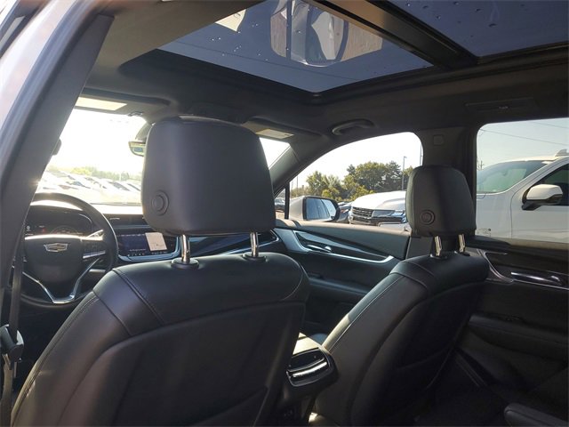 Used 2022 Cadillac XT6 Sport w/ Technology Package image 12
