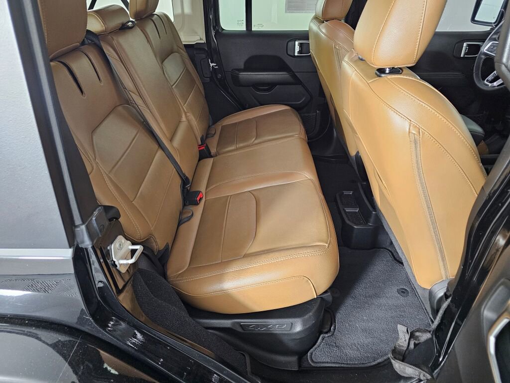 Used 2022 Jeep Wrangler Unlimited Sahara 4xe image 39