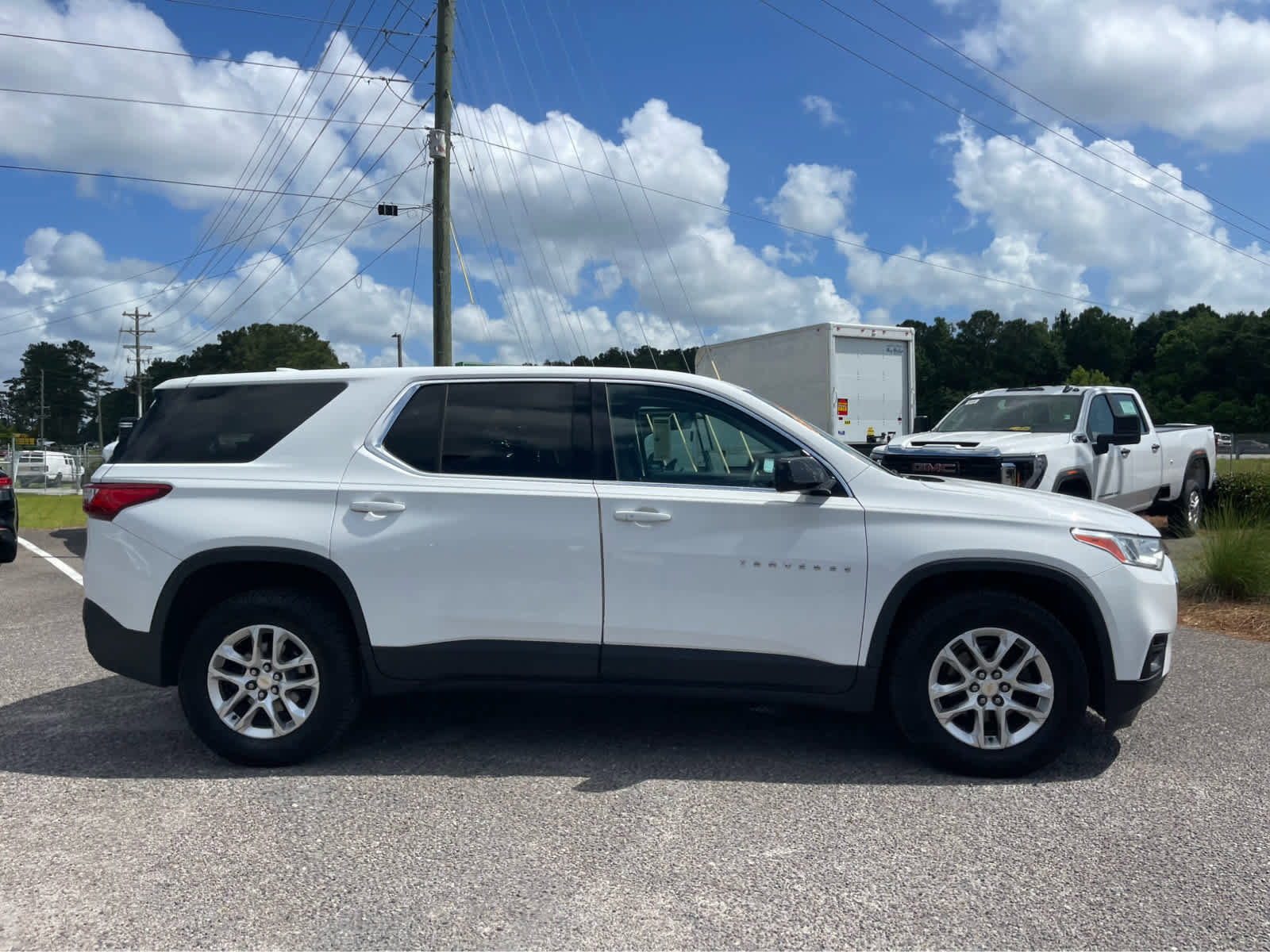 Used 2018 Chevrolet Traverse LS FWD image 5