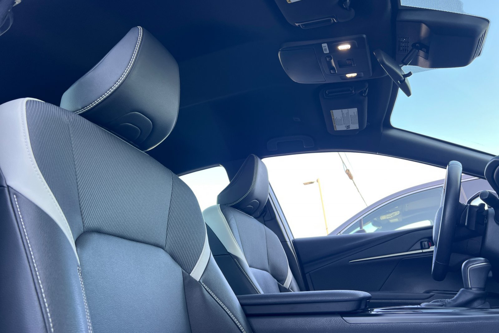 Used 2025 Toyota Camry SE FWD image 16