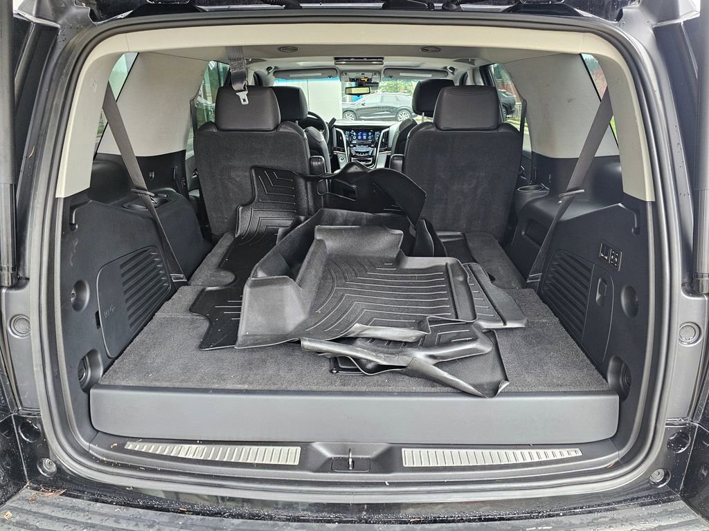 Used 2019 Cadillac Escalade Premium Luxury image 14
