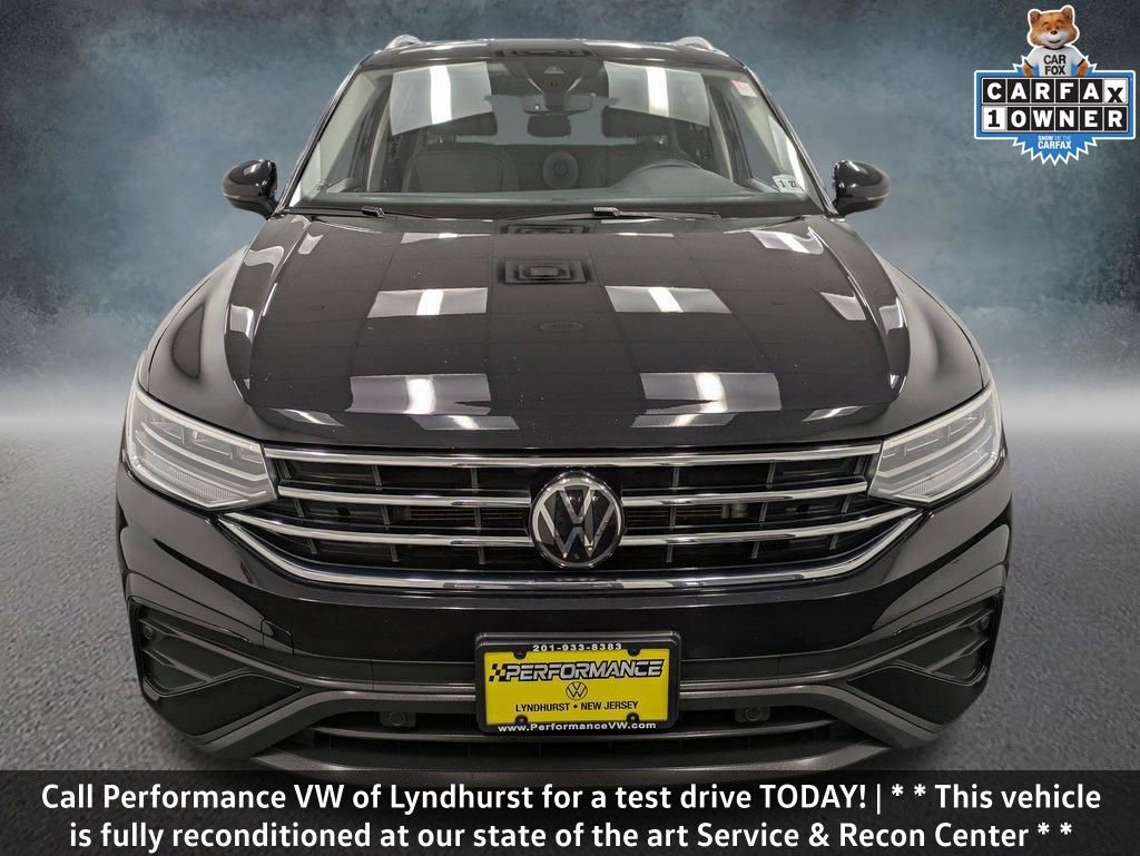 Used 2022 Volkswagen Tiguan SE w/ Panoramic Sunroof Package AWD/4WD image 2