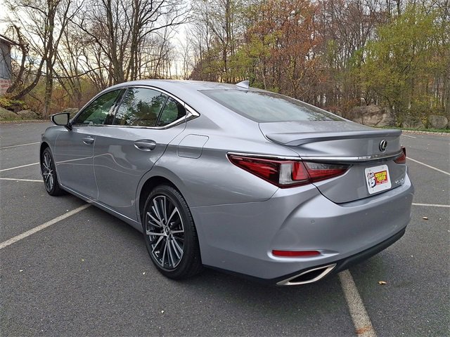Used 2022 Lexus ES 350 w/ Premium Package image 11