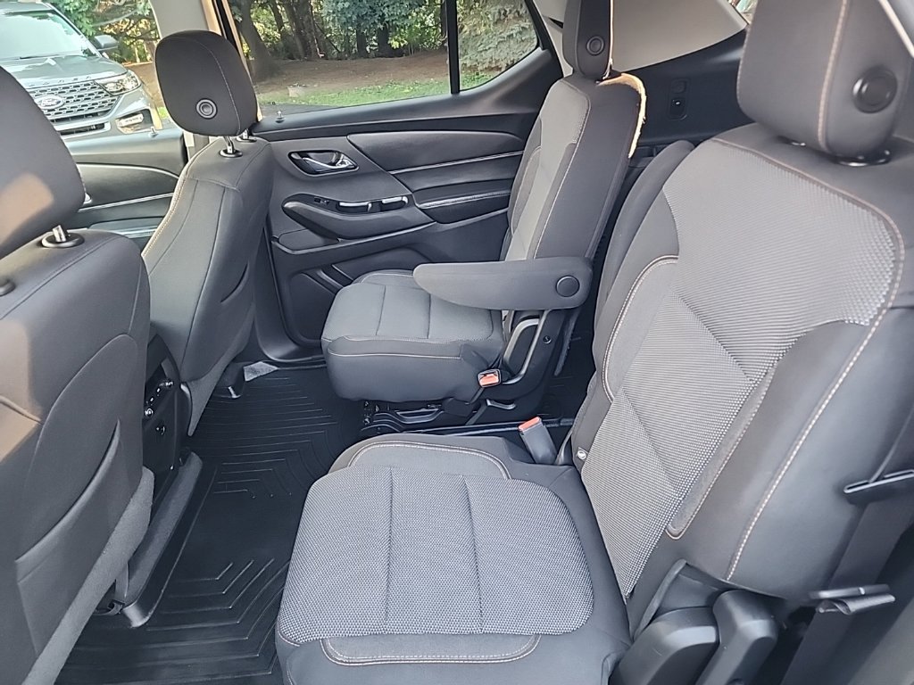 Used 2018 Chevrolet Traverse LT AWD/4WD image 34