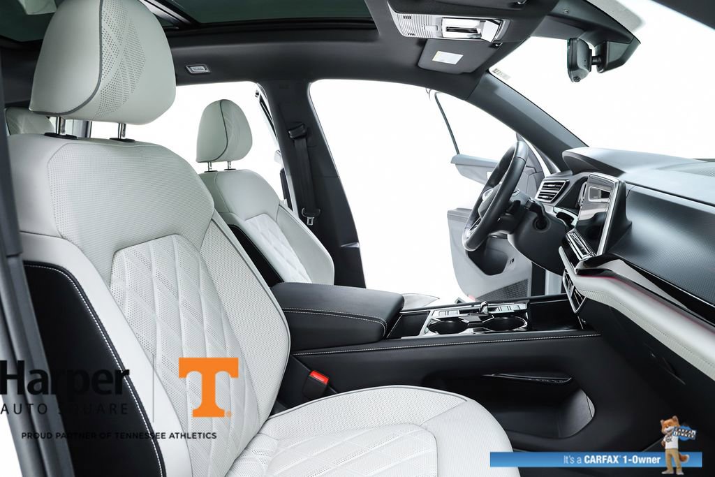 Used 2025 Volkswagen Atlas Cross Sport SEL Premium R-Line AWD/4WD image 36