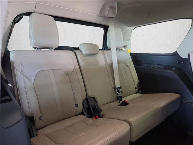 Used 2024 Ford Expedition Limited AWD/4WD image 18