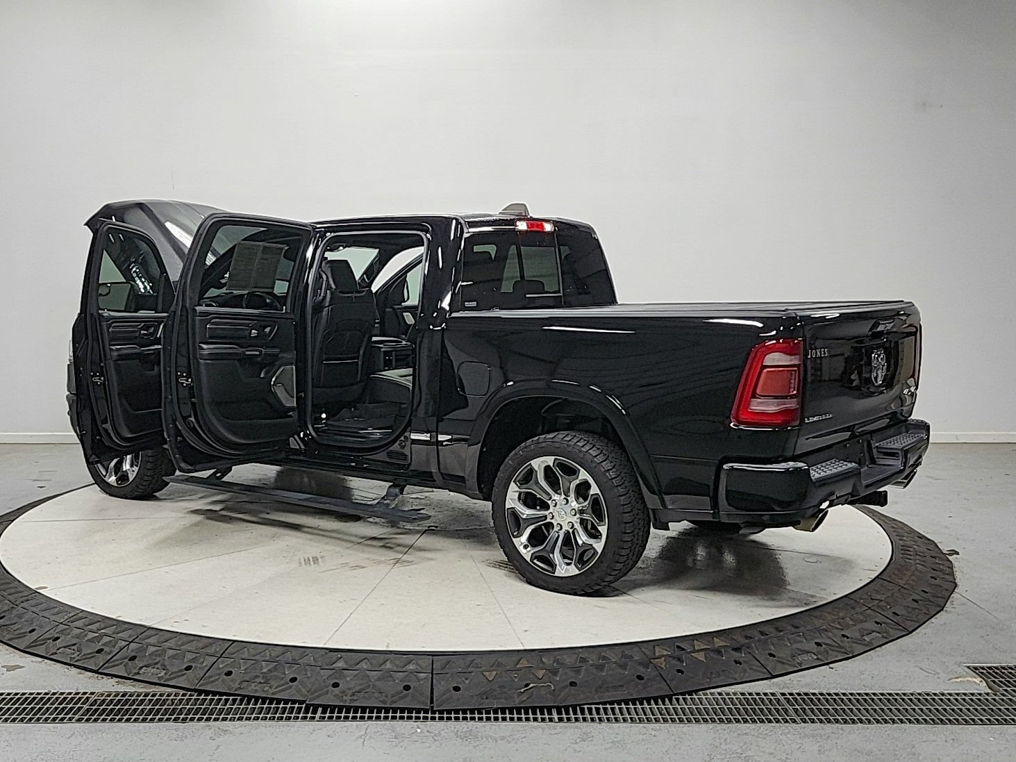 Used 2020 RAM 1500 Limited AWD/4WD image 13
