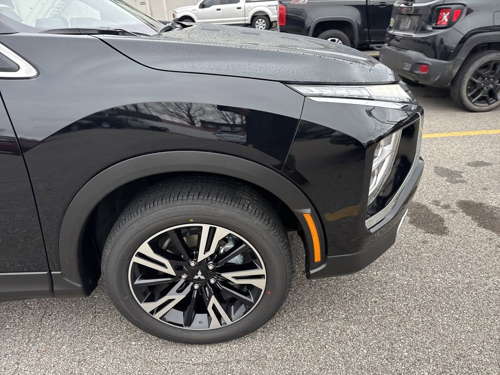 New 2026 Mitsubishi Eclipse Cross SE AWD/4WD image 2