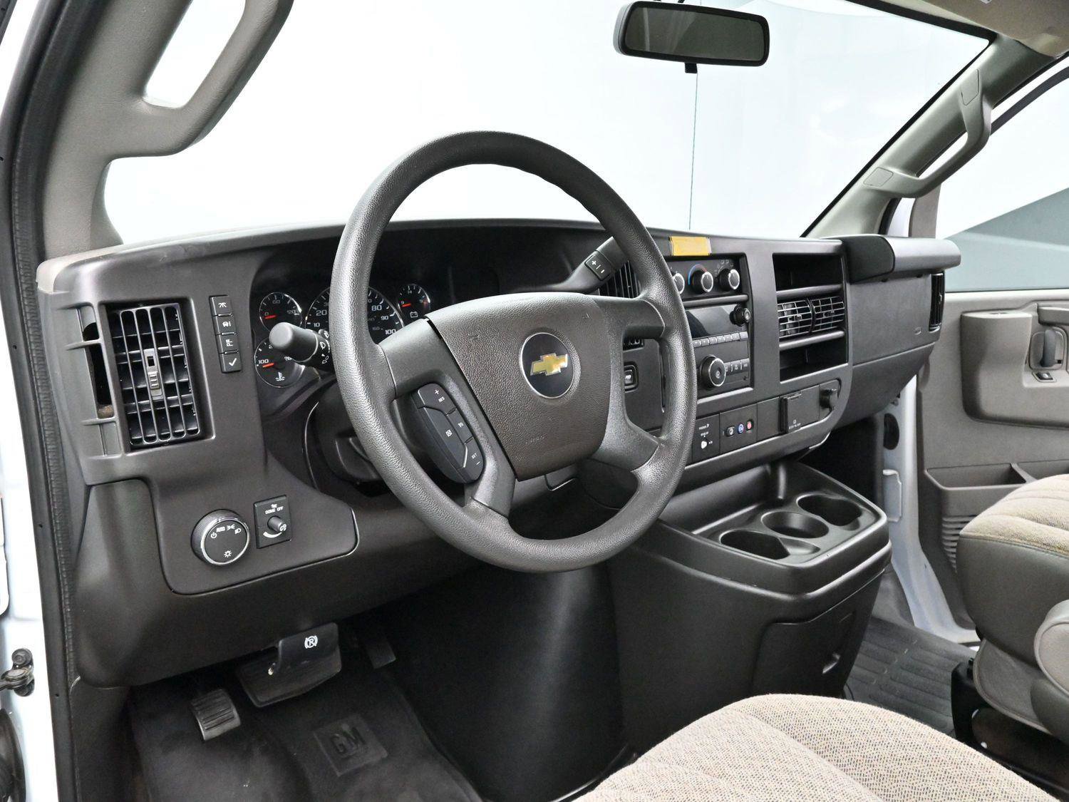 Used 2025 Chevrolet Express 3500 LS image 15