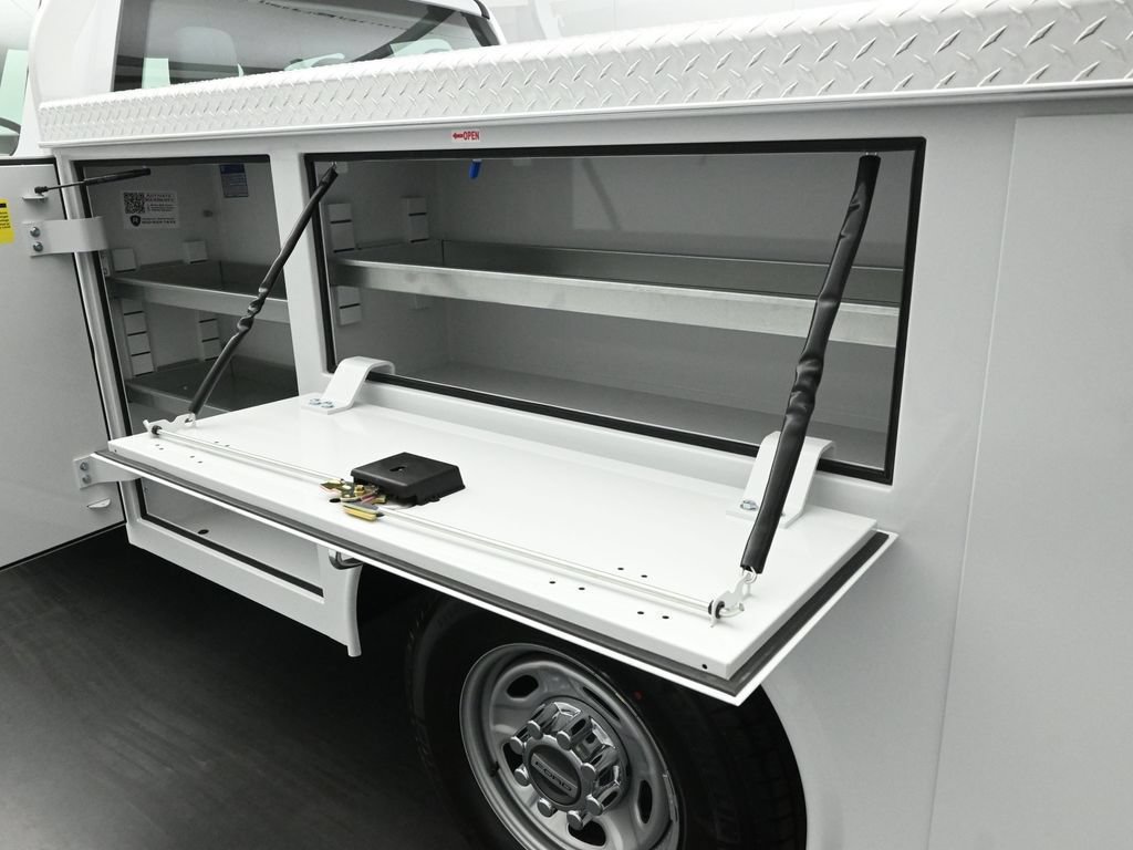 New 2026 Ford F250 XL w/ XL Chrome Package RWD image 20