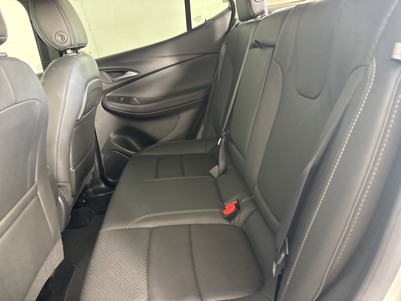 Used 2023 Buick Encore GX Essence w/ Experience Buick Package image 23