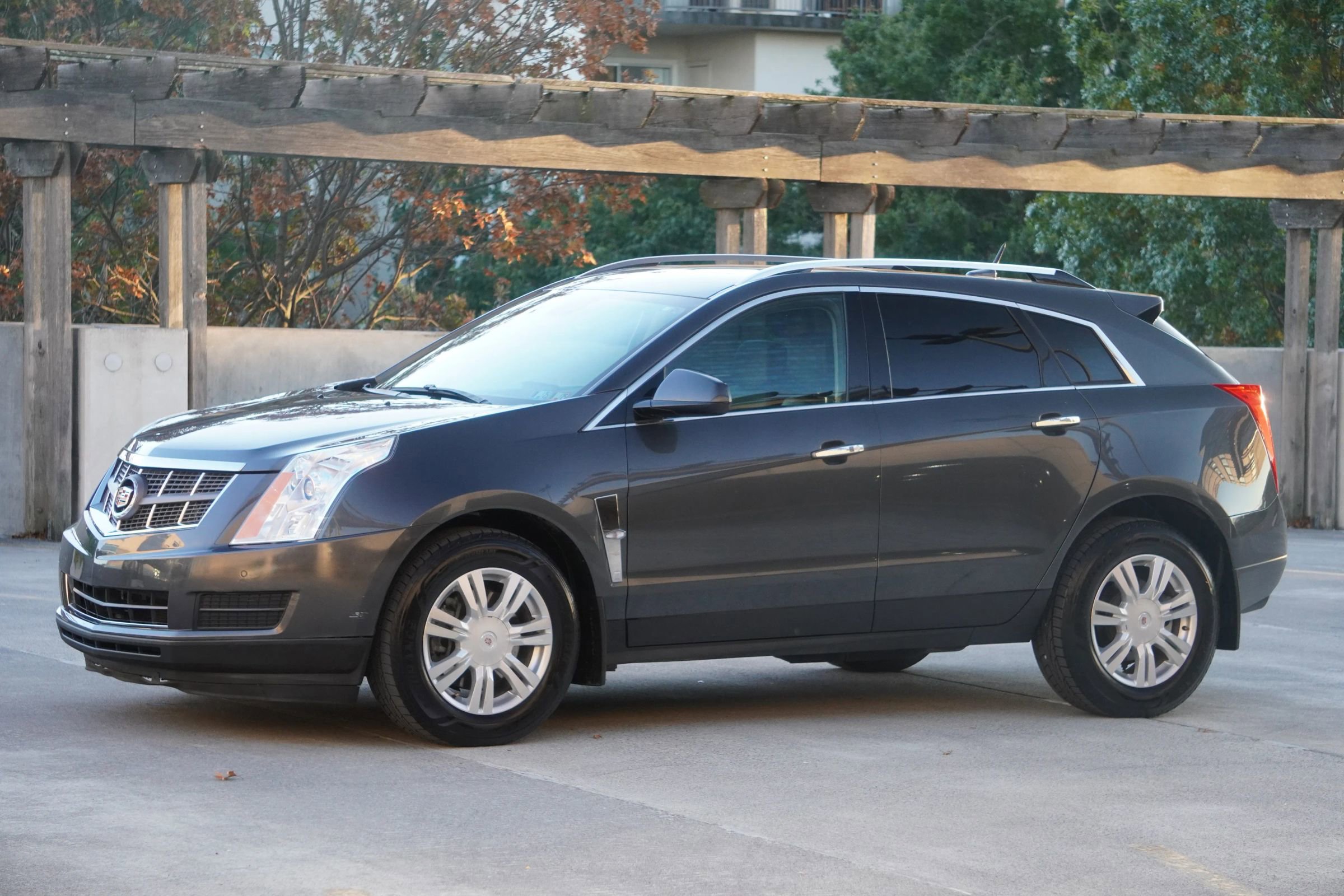 Used 2012 Cadillac SRX Luxury image 7