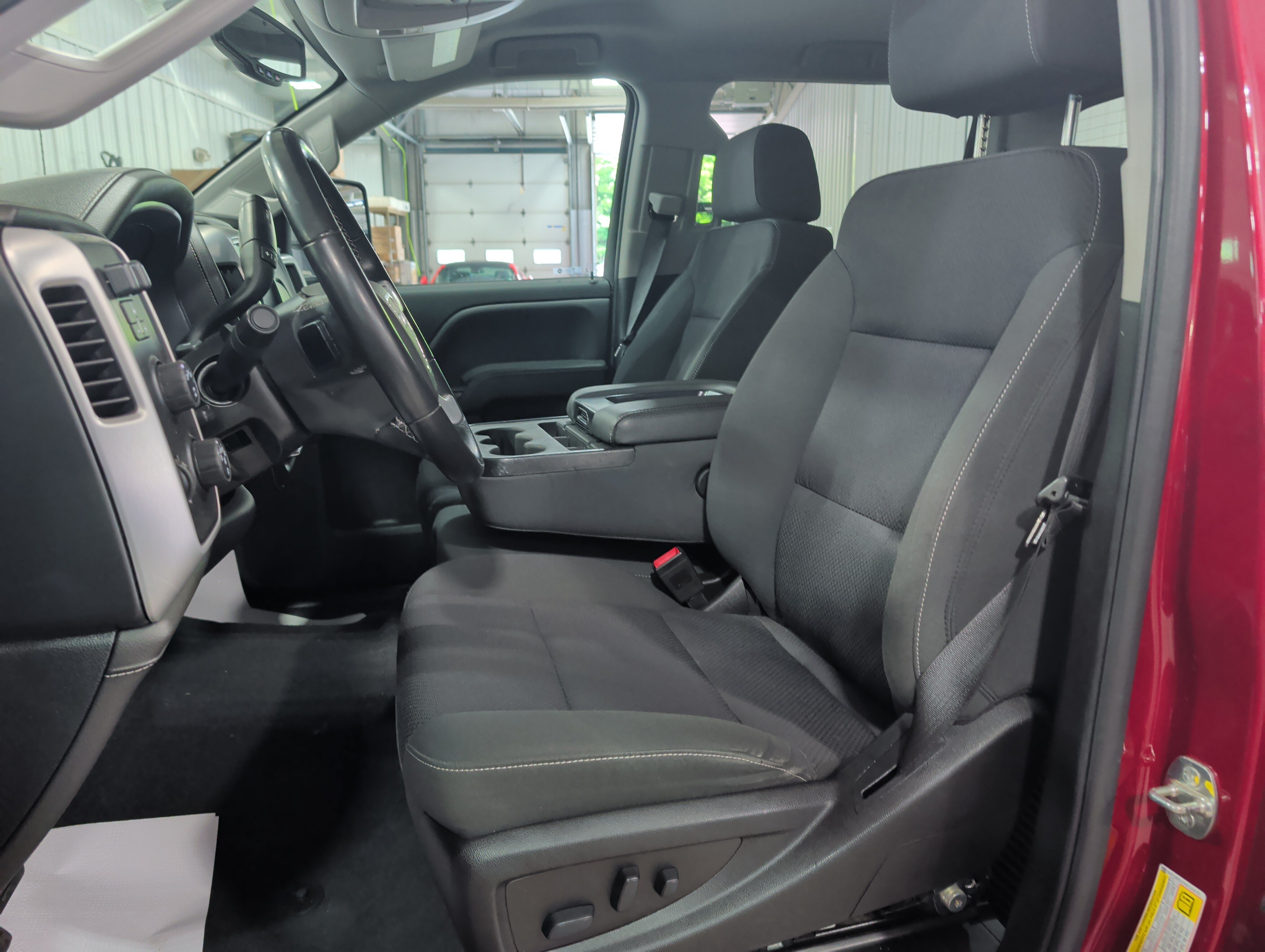 Used 2019 GMC Sierra 2500 SLE w/ SLE Preferred Package AWD/4WD image 8